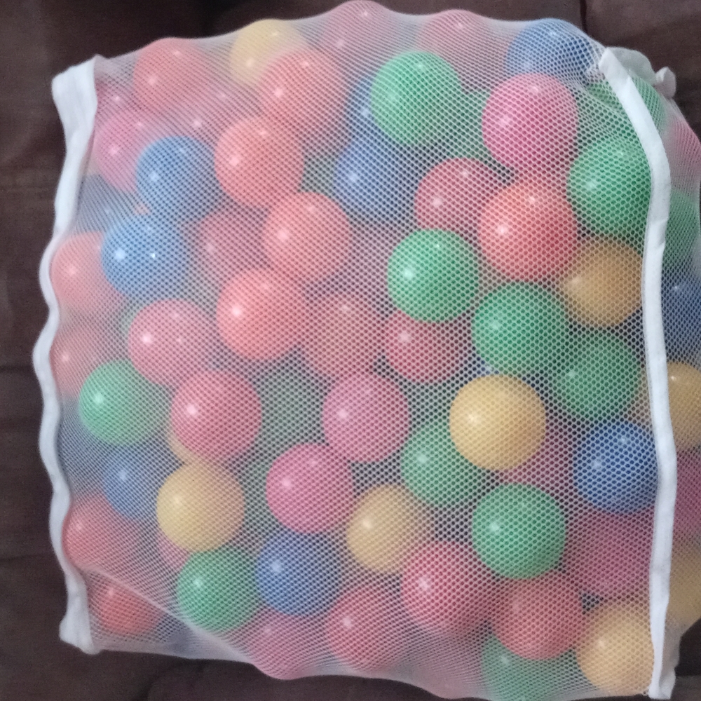 200 ball pit balls